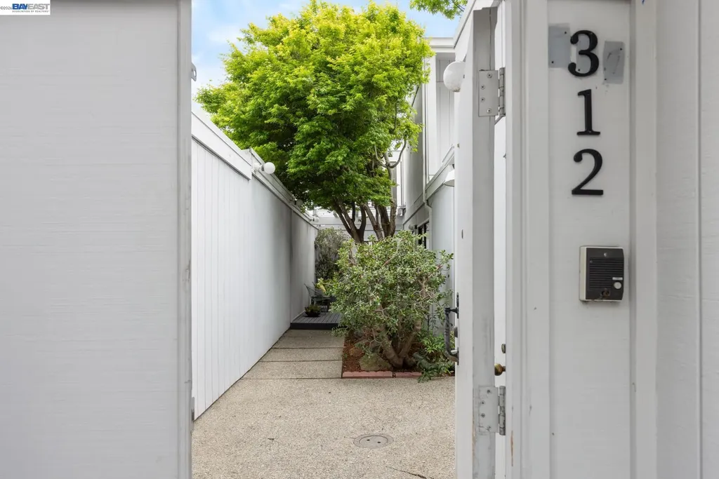 312 Tideway Drive Alameda CA 94501