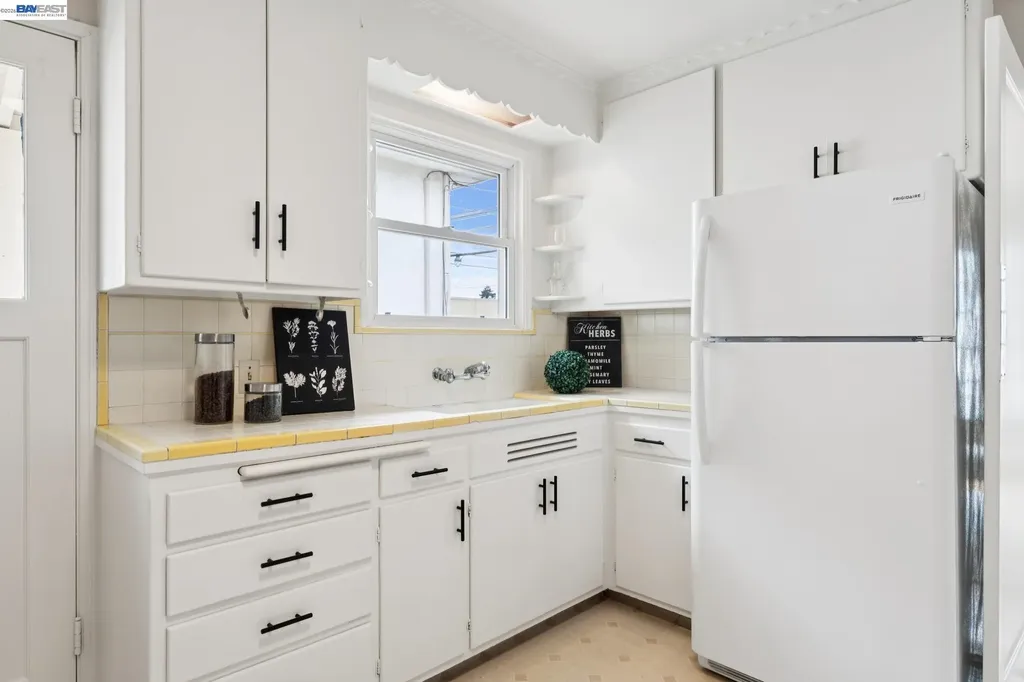 473 Pacific Avenue Alameda CA 94501