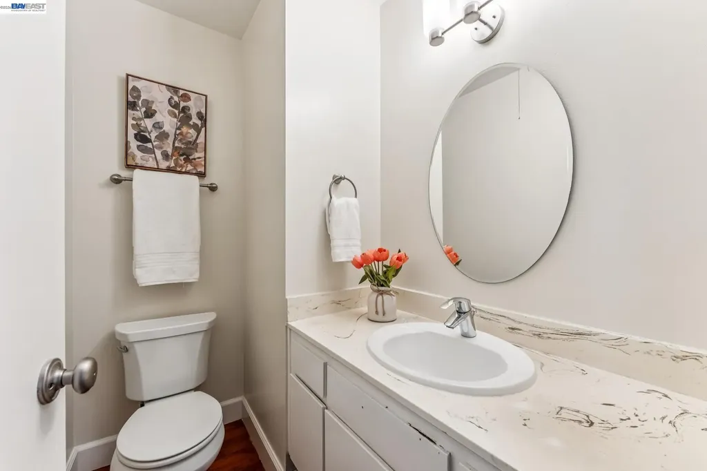 1130 Fontana Drive Alameda CA 94502
