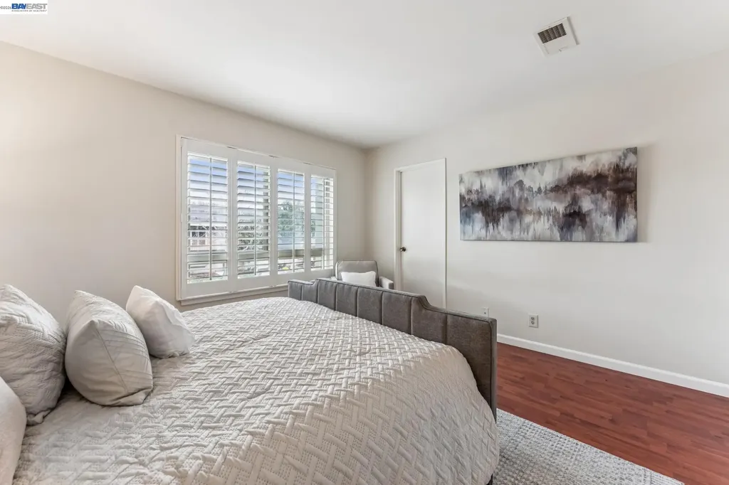 1130 Fontana Drive Alameda CA 94502