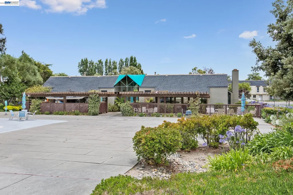 1130 Fontana Drive Alameda CA 94502