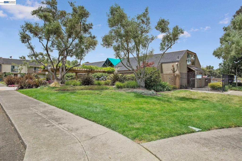 1130 Fontana Drive Alameda CA 94502