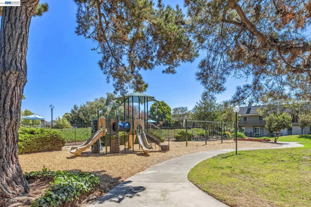 1130 Fontana Drive Alameda CA 94502