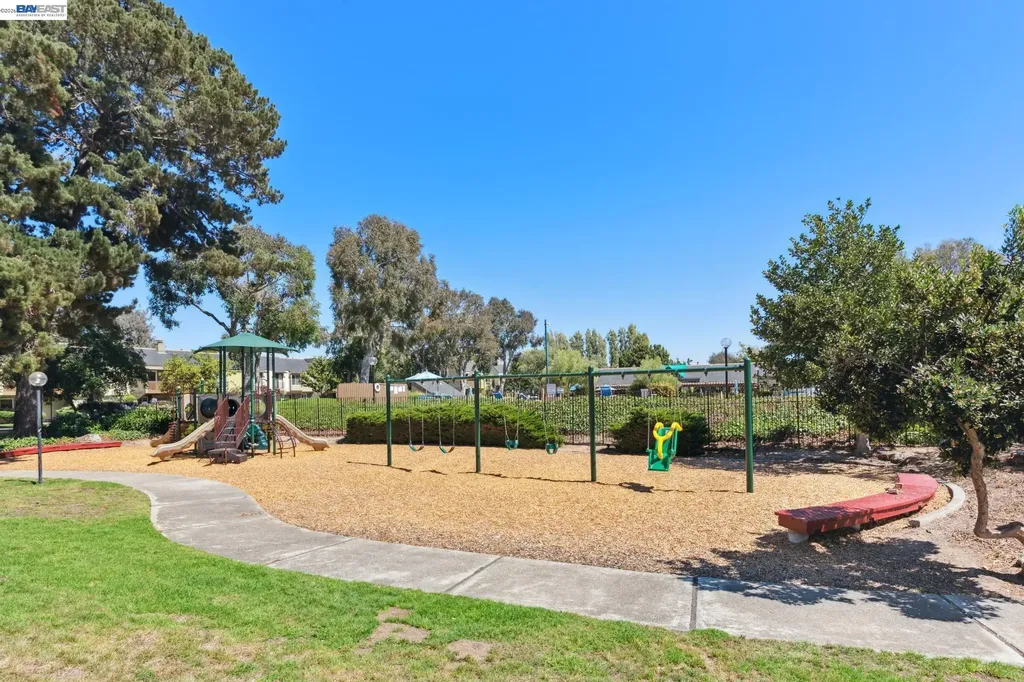 1130 Fontana Drive Alameda CA 94502