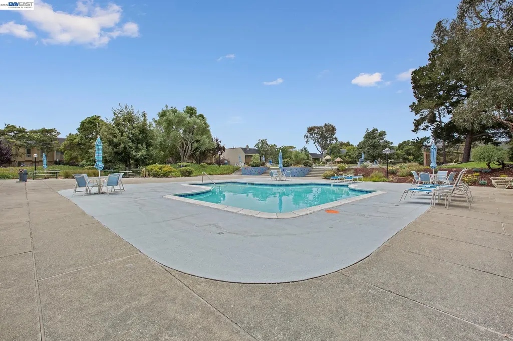 1130 Fontana Drive Alameda CA 94502