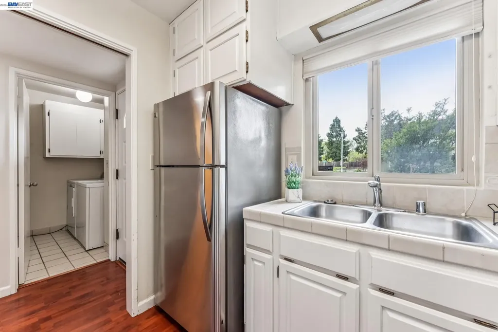 1130 Fontana Drive Alameda CA 94502