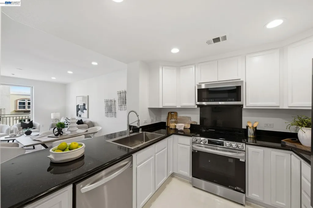 49002 Cinnamon Ferm Common Fremont CA 94539