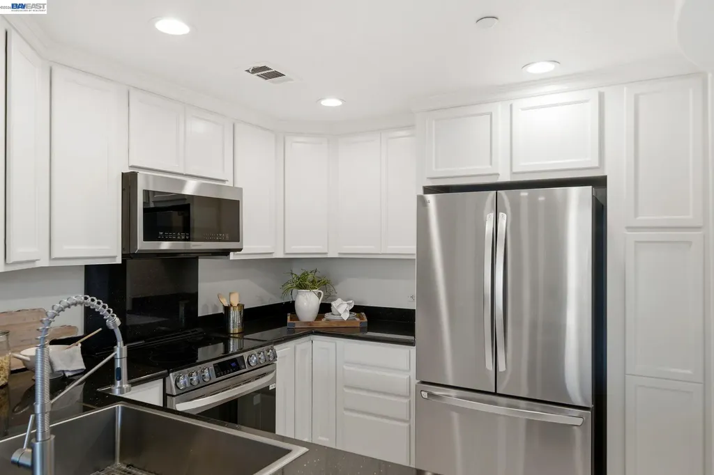 49002 Cinnamon Ferm Common Fremont CA 94539