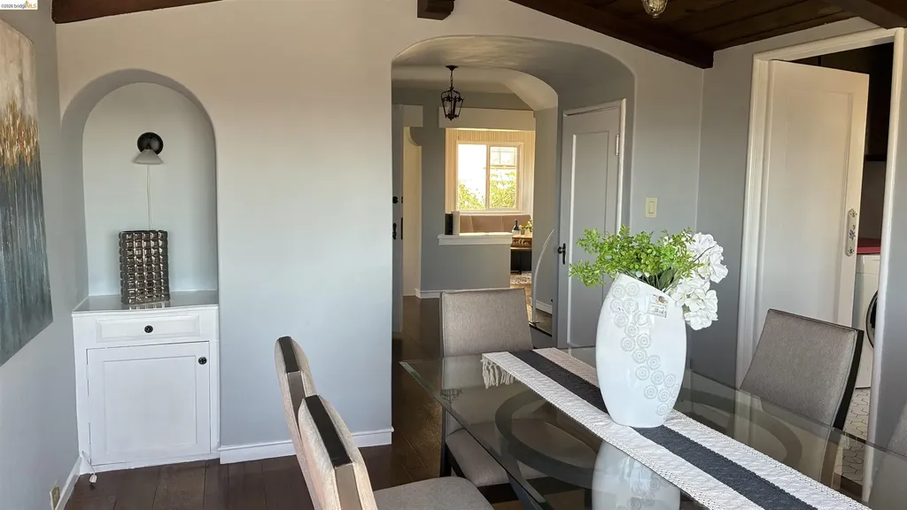 135 Alta Road Oakland CA 94618