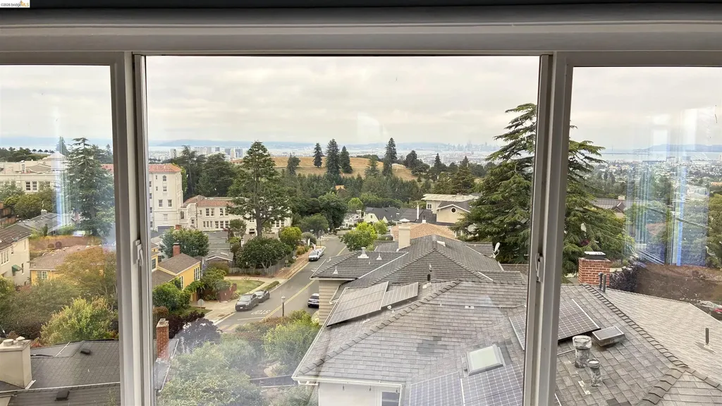 135 Alta Road Oakland CA 94618