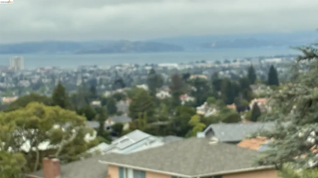 135 Alta Road Oakland CA 94618