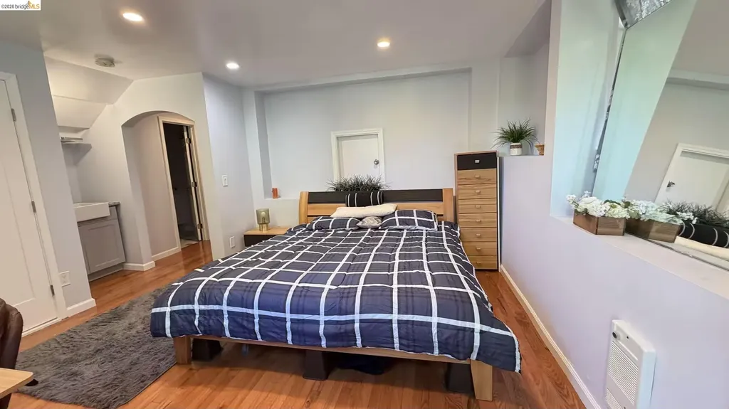 135 Alta Road Oakland CA 94618
