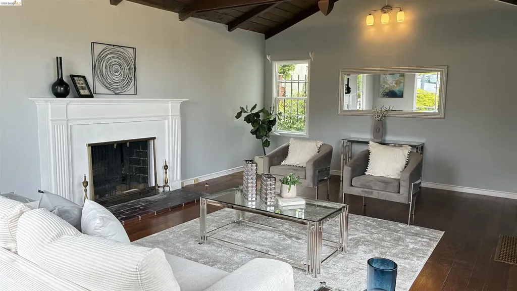 135 Alta Road Oakland CA 94618