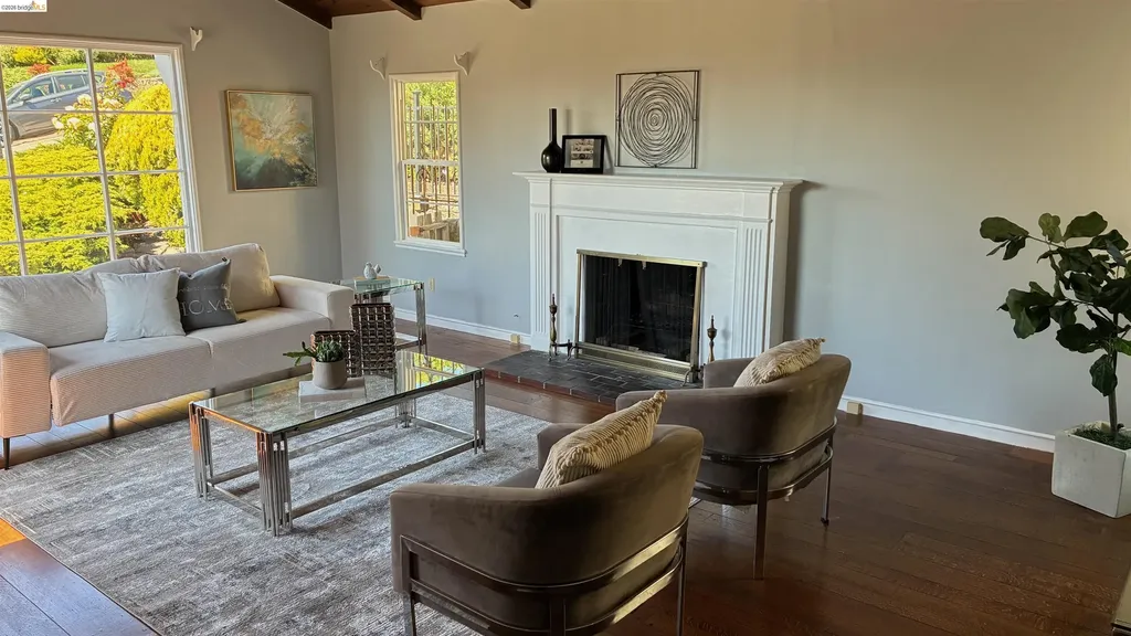 135 Alta Road Oakland CA 94618