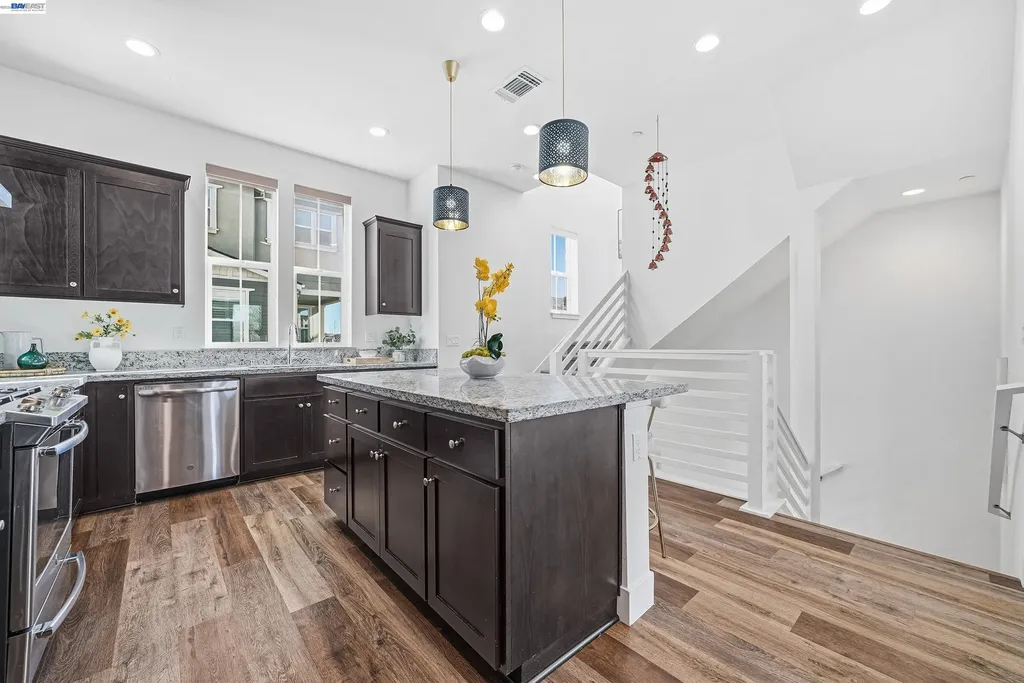 37645 Bay Crest Road Newark CA 94560