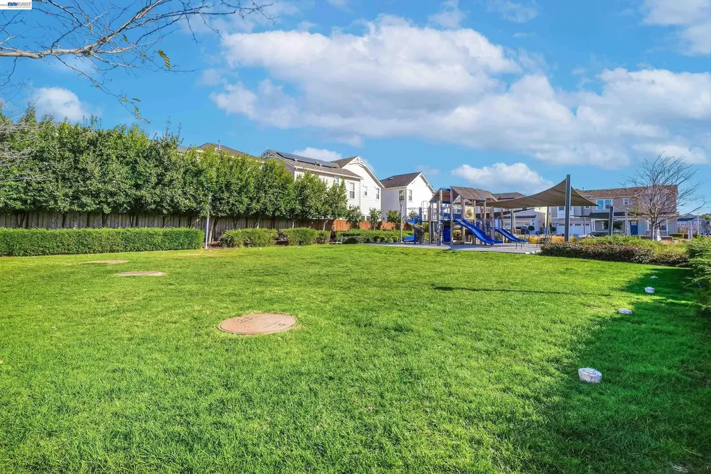 37645 Bay Crest Road Newark CA 94560