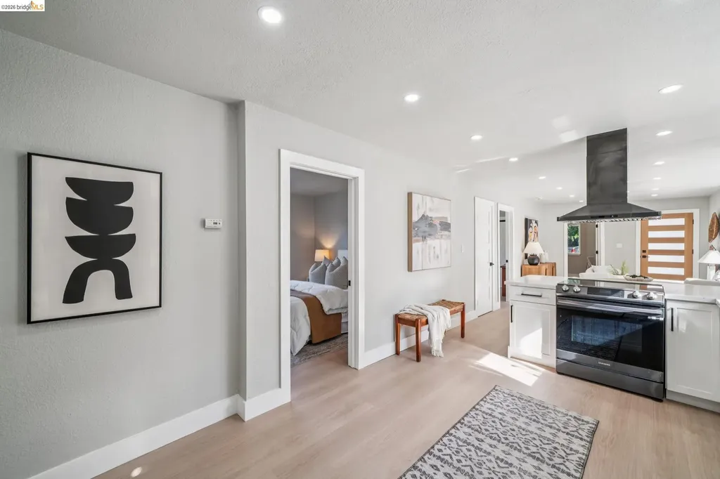 3223 Courtland Avenue Oakland CA 94619