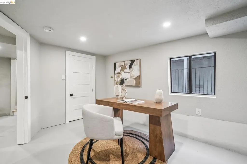 3223 Courtland Avenue Oakland CA 94619