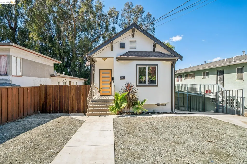 3223 Courtland Avenue Oakland CA 94619
