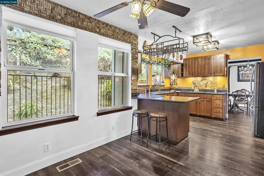 5260 A Sunset Drive El Sobrante CA 94803