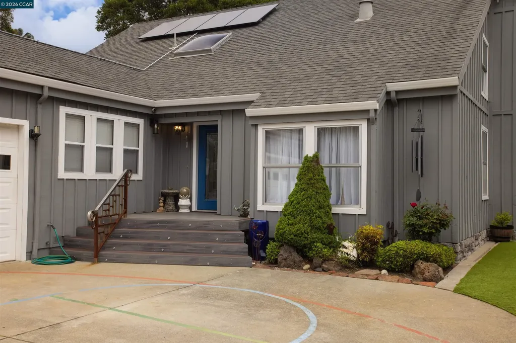 5260 A Sunset Drive El Sobrante CA 94803
