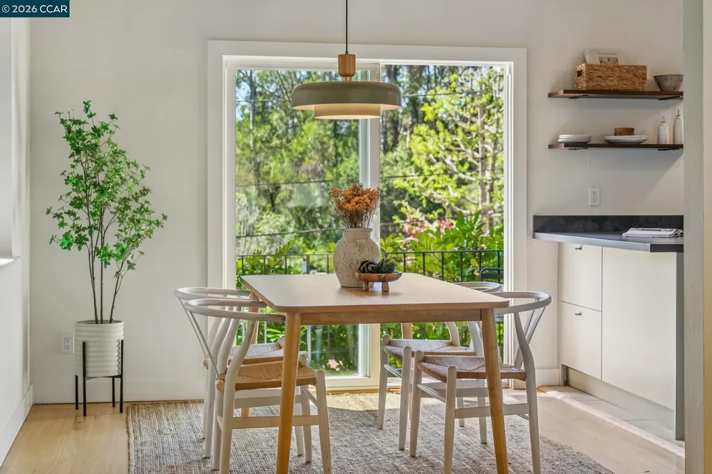 6728 Aitken Drive Oakland CA 94611