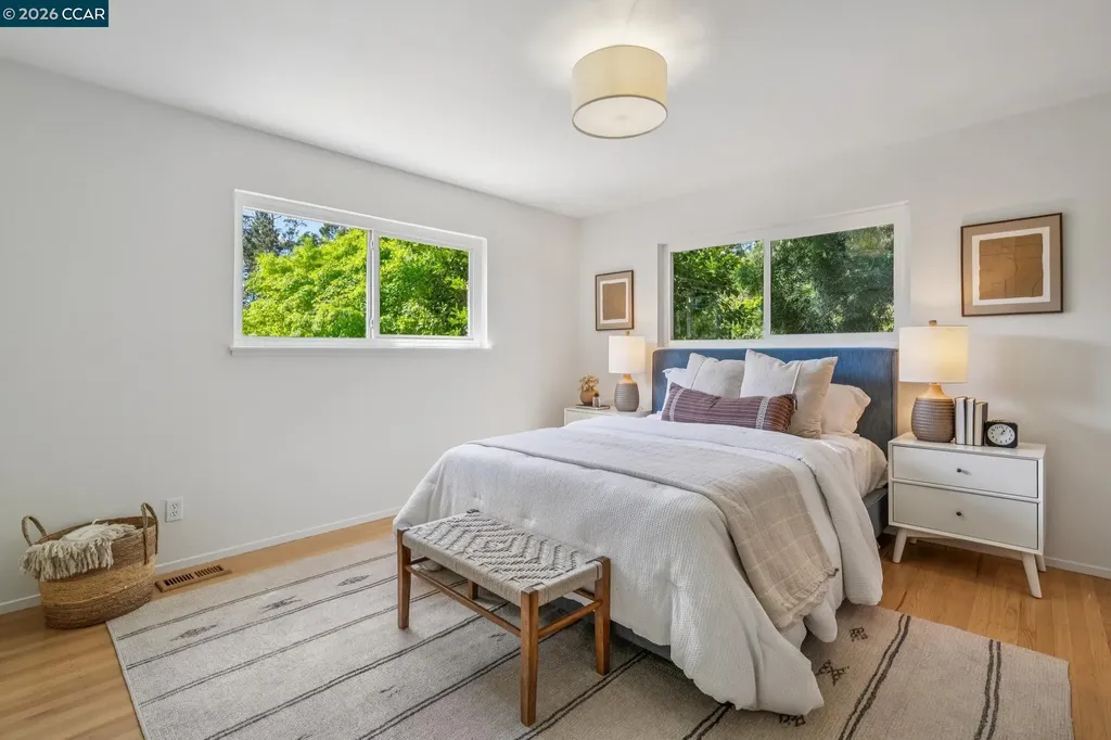 6728 Aitken Drive Oakland CA 94611