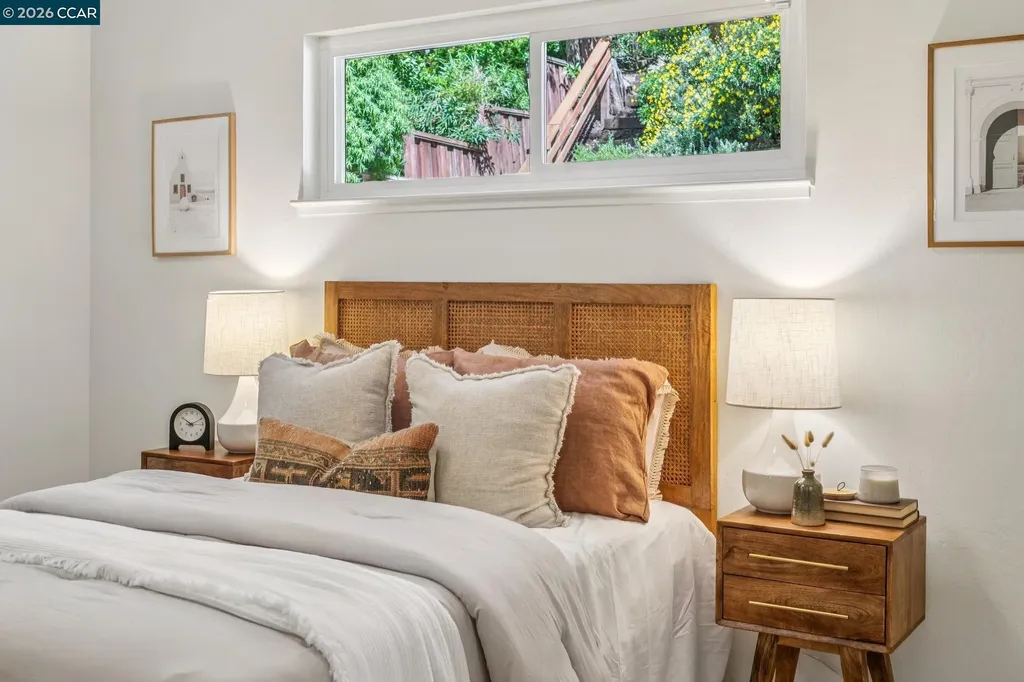 6728 Aitken Drive Oakland CA 94611