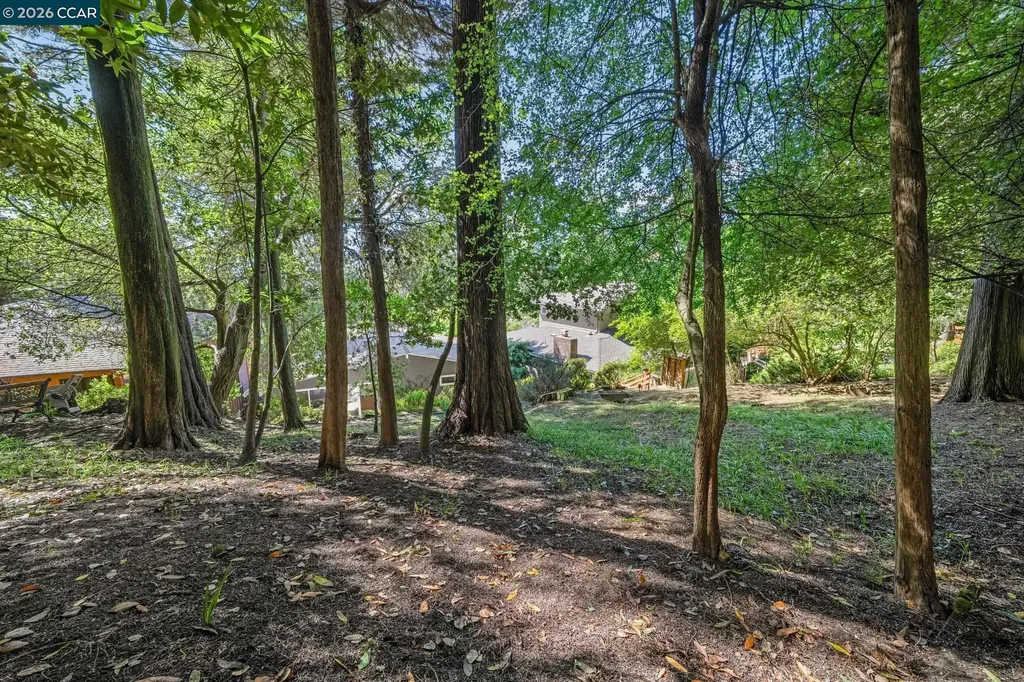 6728 Aitken Drive Oakland CA 94611