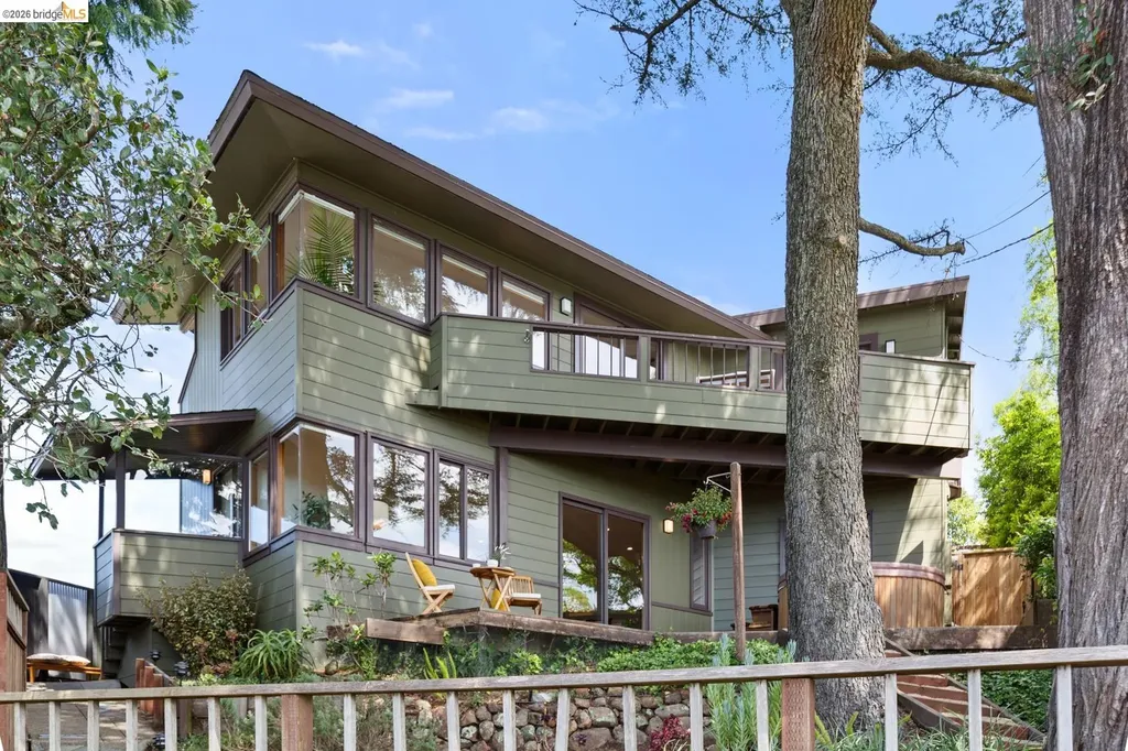 Berkeley CA, 1085 Creston Road