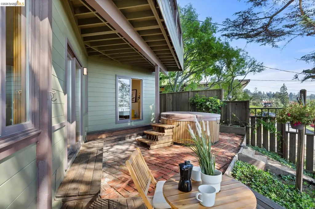 1085 Creston Road Berkeley CA 94708