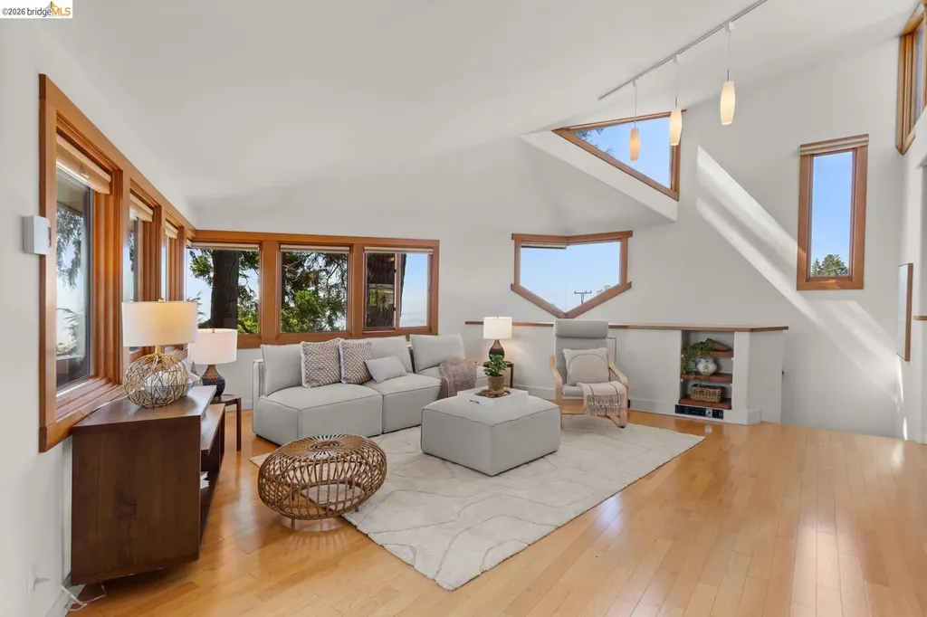 1085 Creston Road Berkeley CA 94708