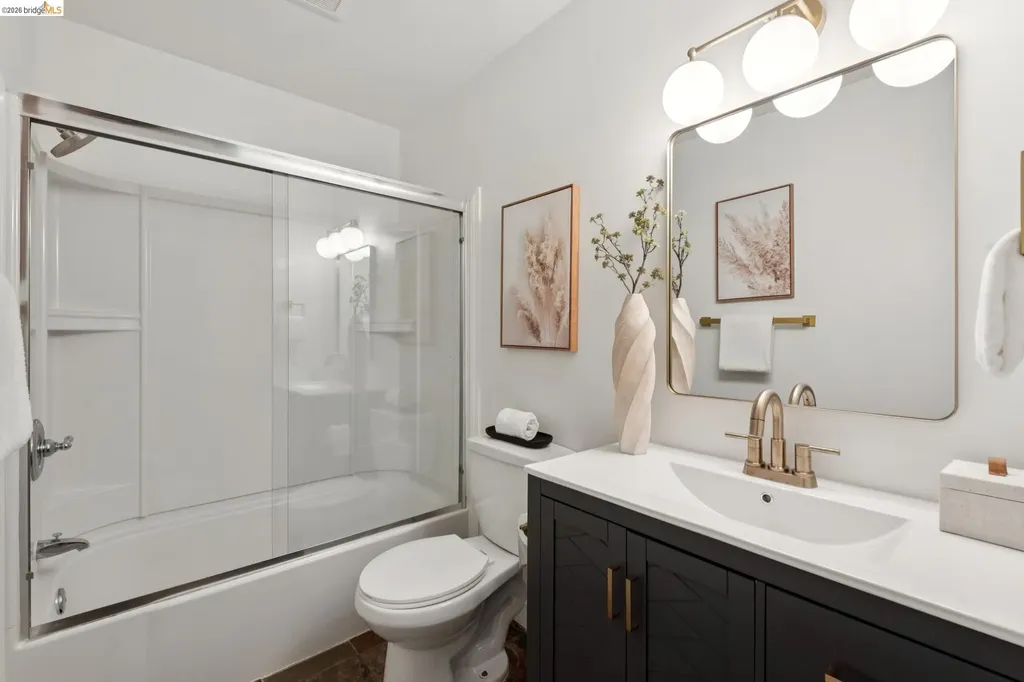 199 Montecito Avenue Oakland CA 94610