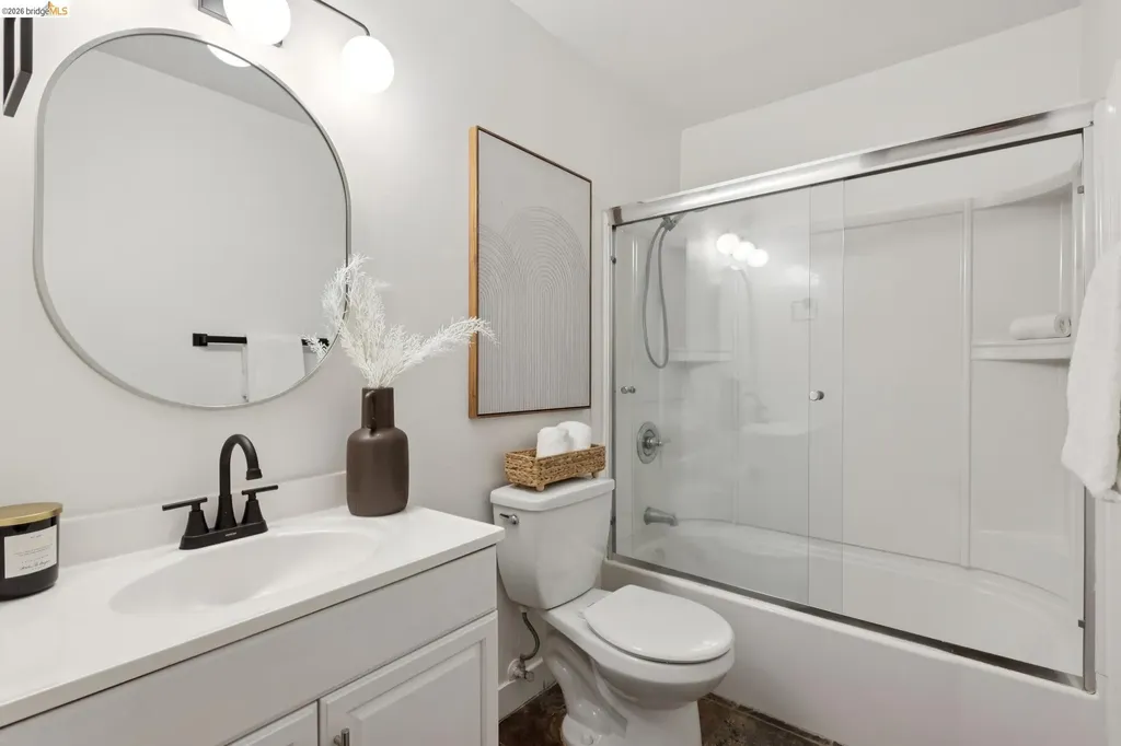 199 Montecito Avenue Oakland CA 94610