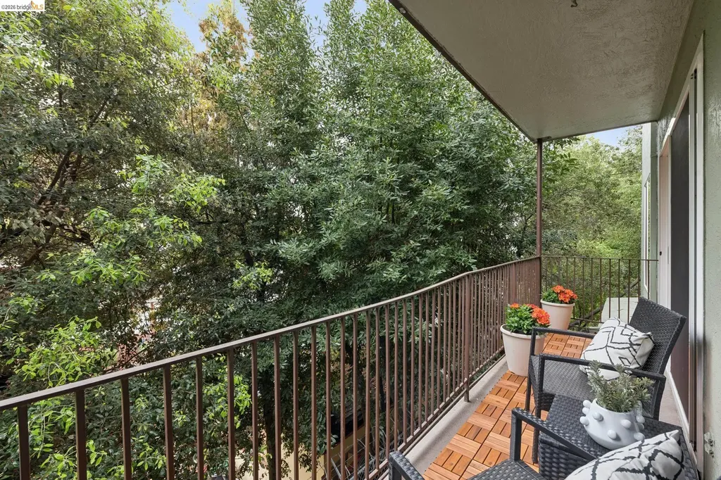 199 Montecito Avenue Oakland CA 94610