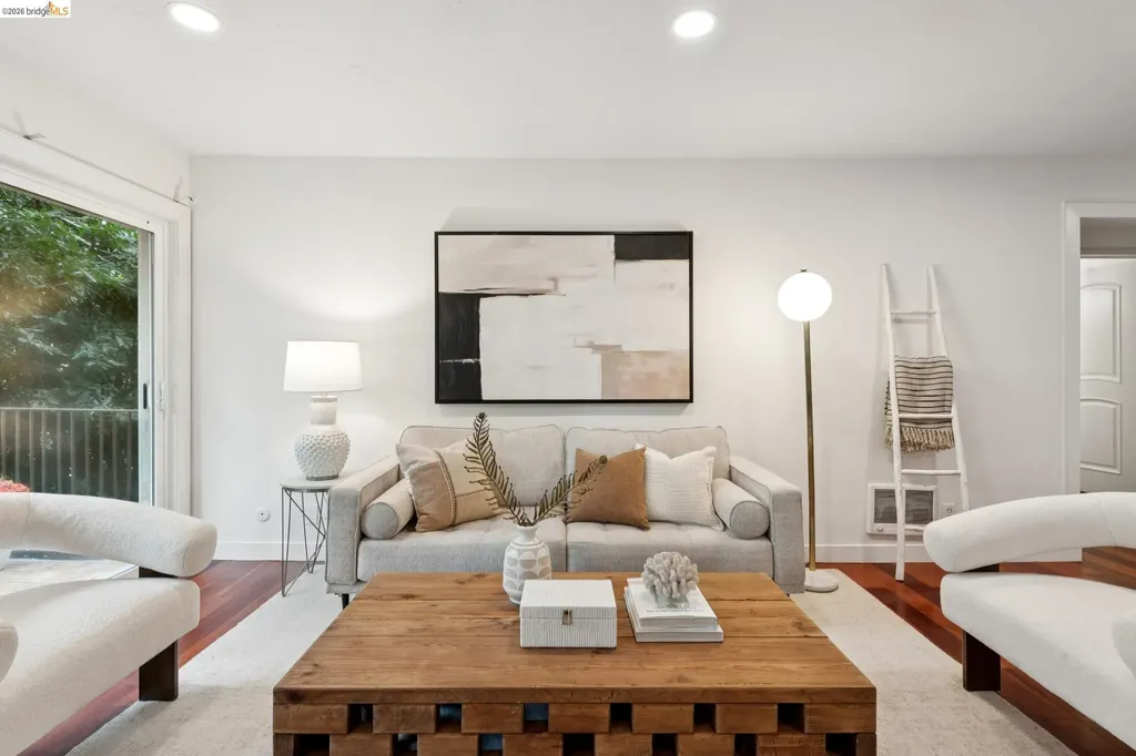 199 Montecito Avenue Oakland CA 94610