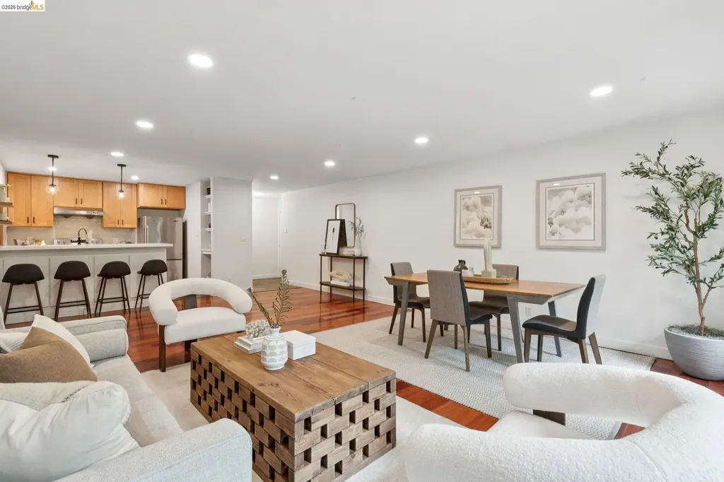 199 Montecito Avenue Oakland CA 94610