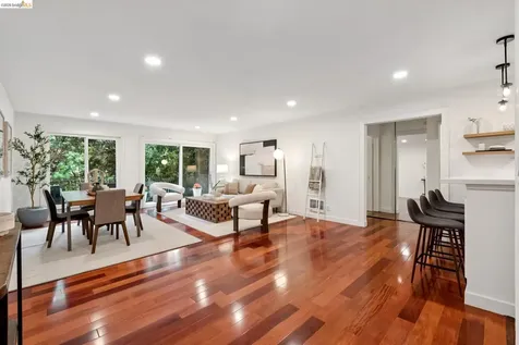 199 Montecito Avenue Oakland CA 94610