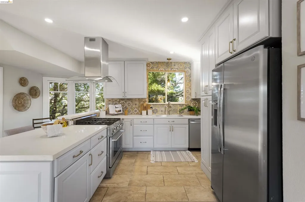 828 Alma Place Oakland CA 94610