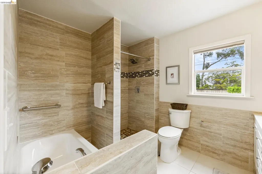828 Alma Place Oakland CA 94610