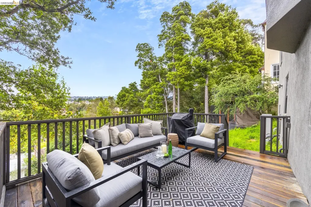 828 Alma Place Oakland CA 94610