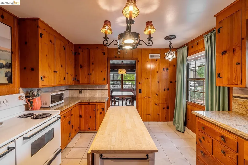 30 16th Street Antioch CA 94509