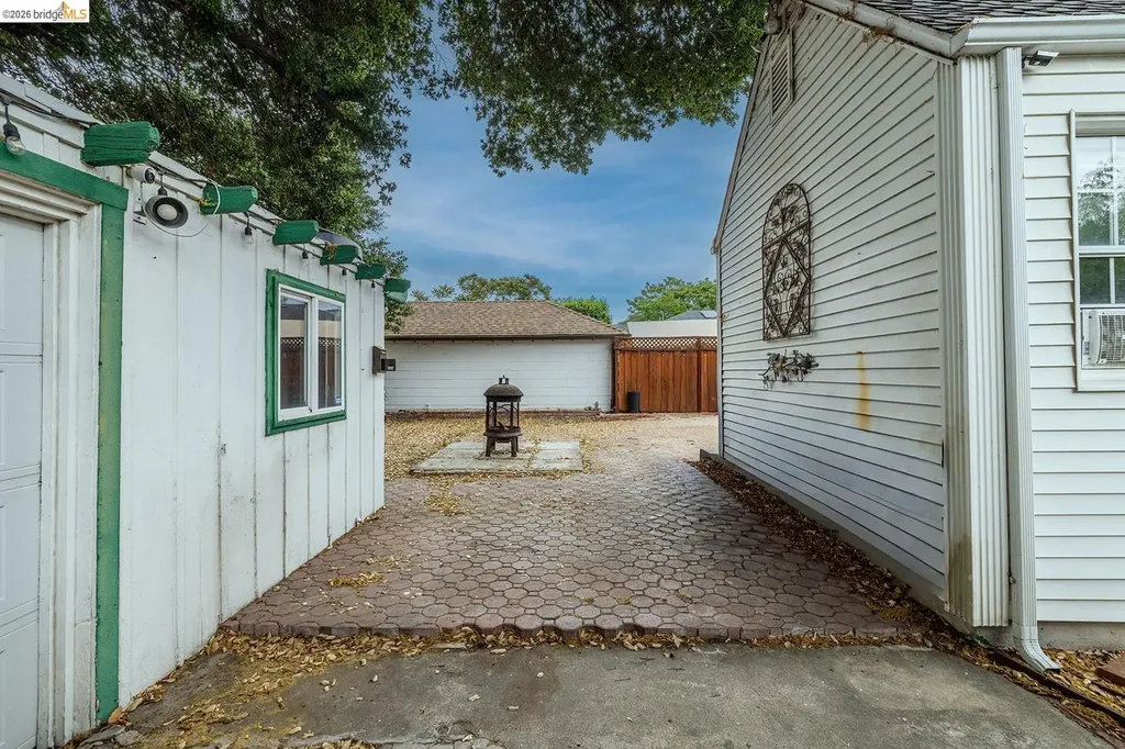 30 16th Street Antioch CA 94509