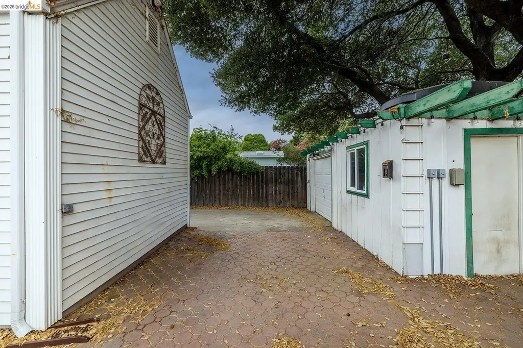 30 16th Street Antioch CA 94509