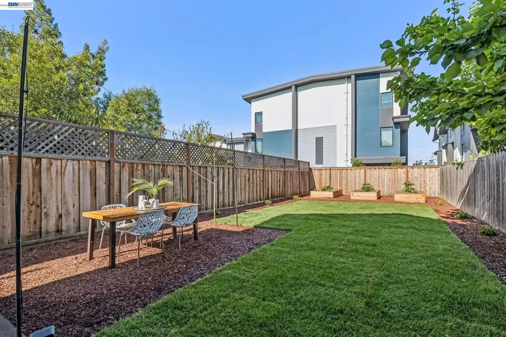 2431 Linden Street Oakland CA 94607