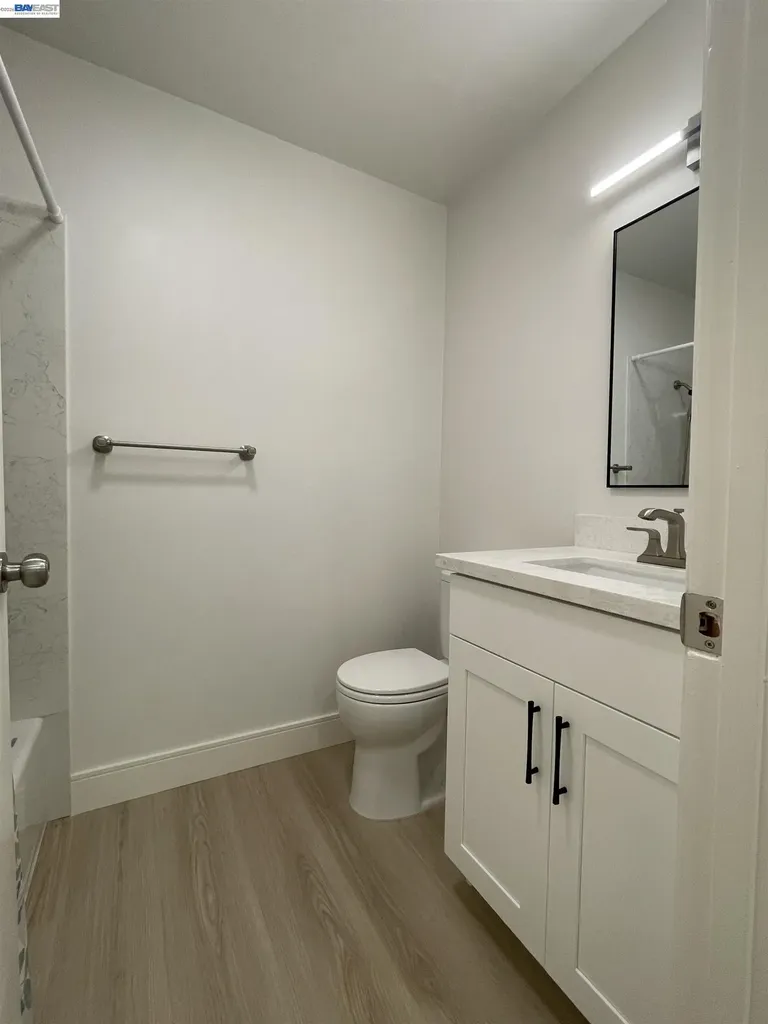 965 Shorepoint Court #200 Alameda CA 94501