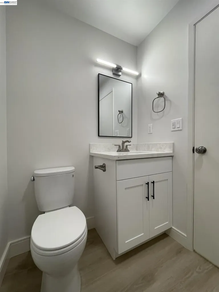 965 Shorepoint Court #200 Alameda CA 94501