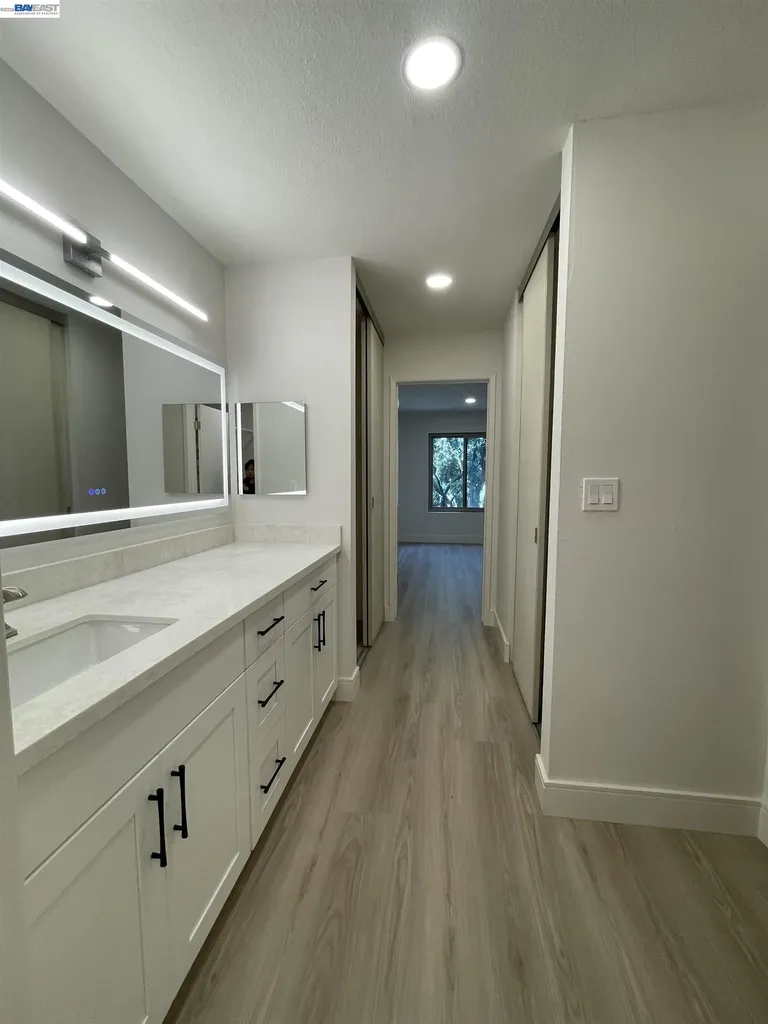 965 Shorepoint Court #200 Alameda CA 94501