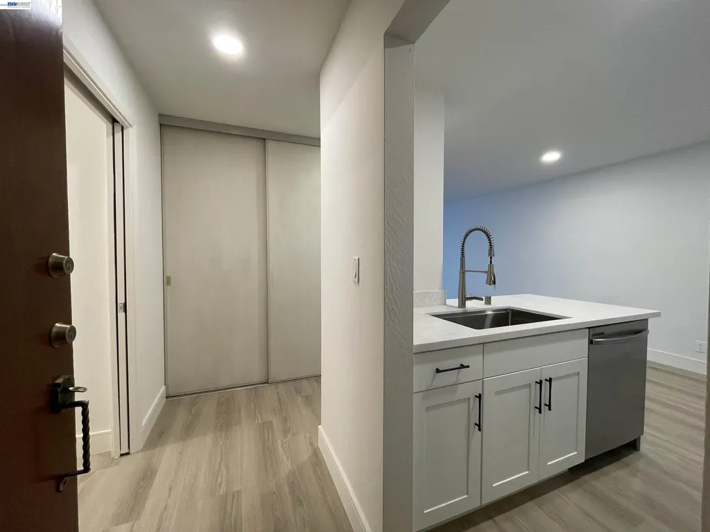 965 Shorepoint Court #200 Alameda CA 94501