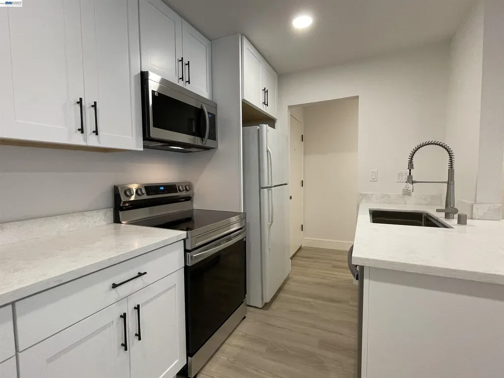 965 Shorepoint Court #200 Alameda CA 94501